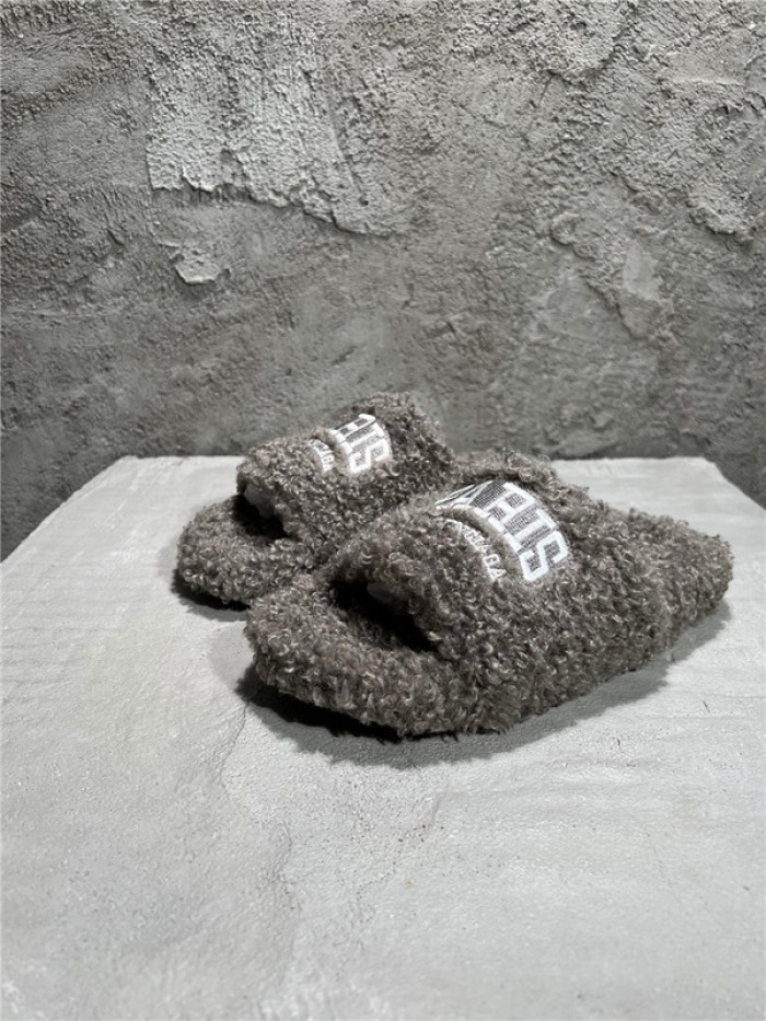 BLCG SLIPPERS