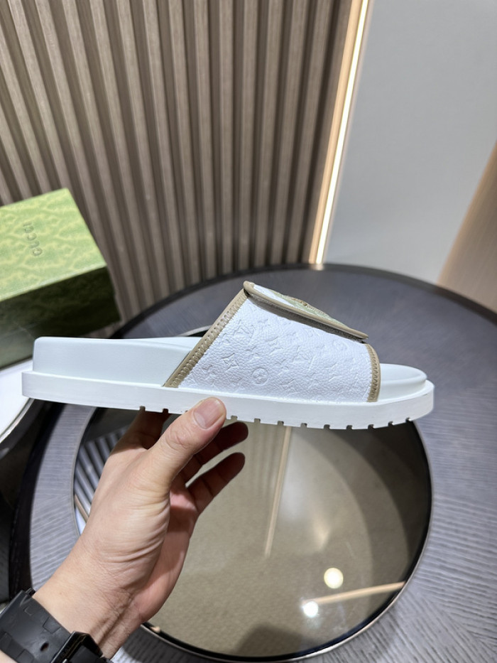 Gv*c slippers