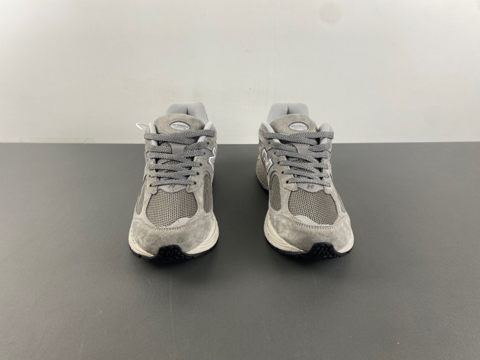 New Balance ML2002RC