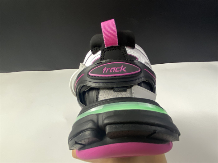 BLCG Track Trainer (LED)   102401