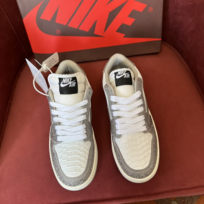 AIR JORDAN 1 RETRO AJ-33