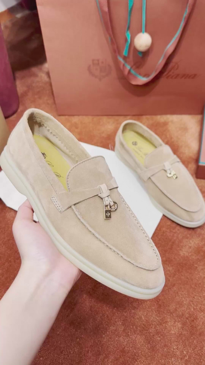 L0R0 P1ANA SNEAKER
