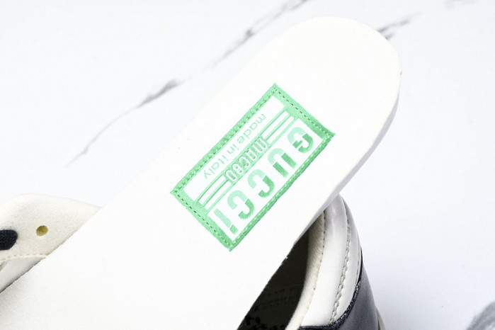 Gv*c sneaker