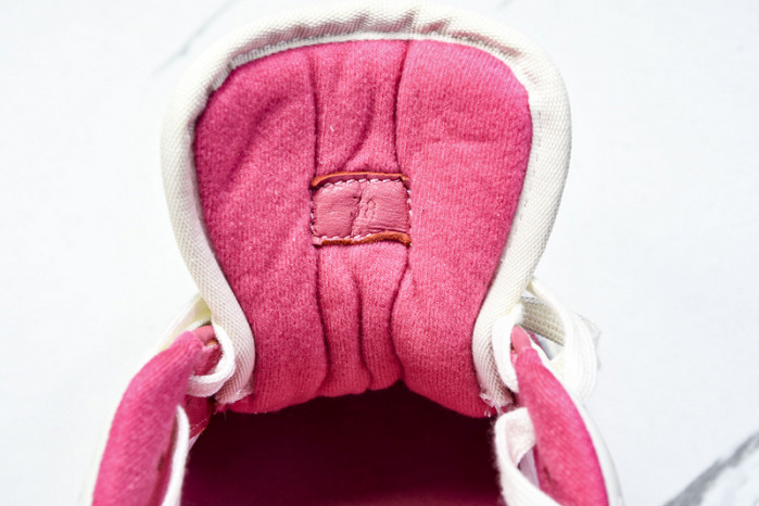 Gv*c sneaker