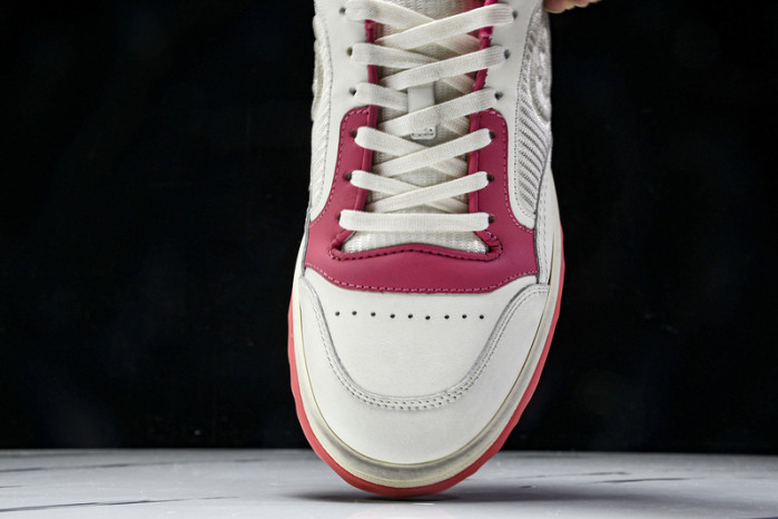 Gv*c sneaker