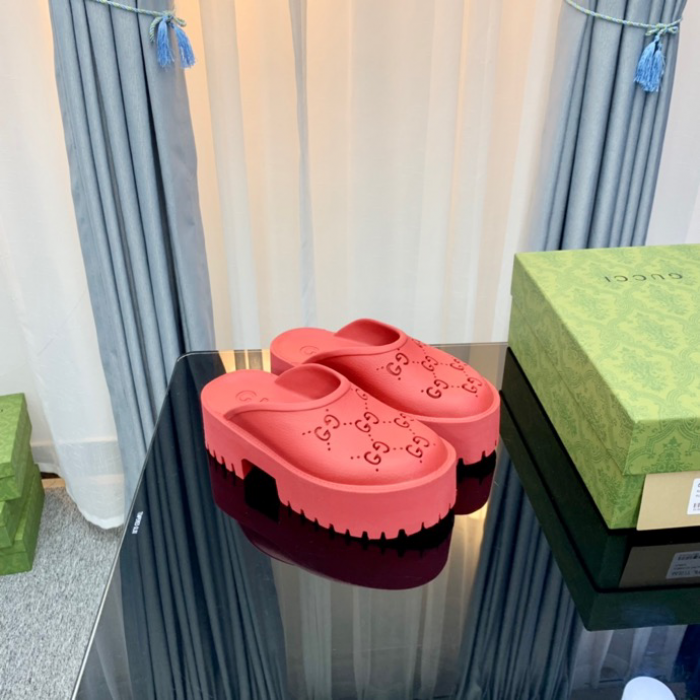 Gv*c slippers