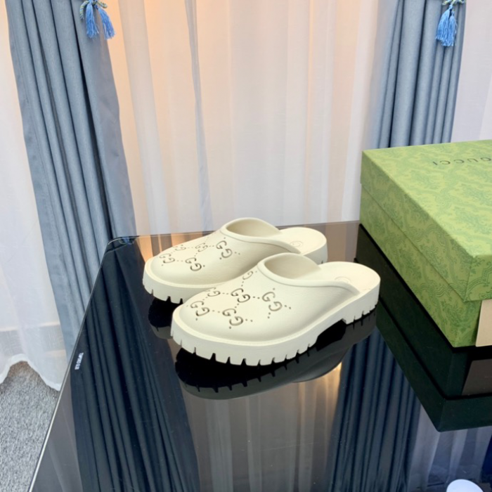 Gv*c slippers