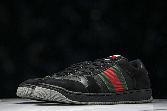 Gv*c sneaker