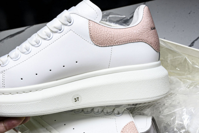 MQ Sneakers