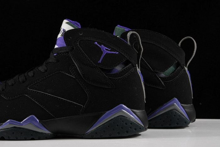 AIR JORDAN 7 RETRO RAY ALLEN BUCKS 304775-053