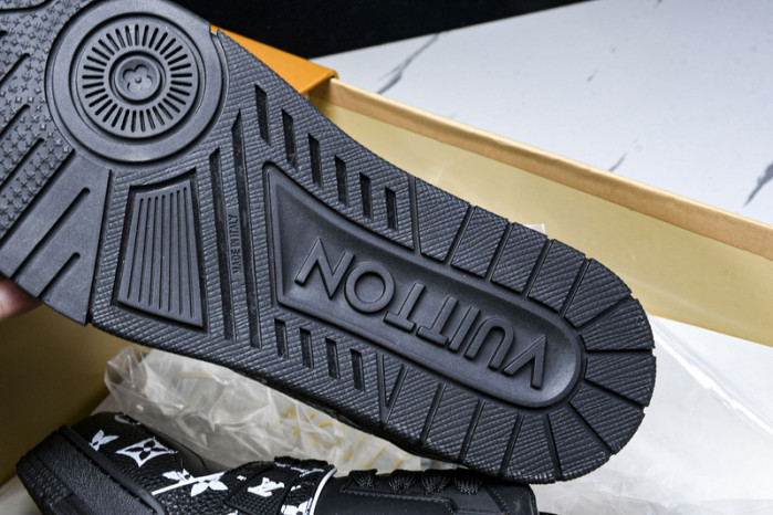 LV SNEAKER TRAINER FOR-LV268