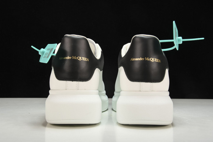 MQ Sneakers
