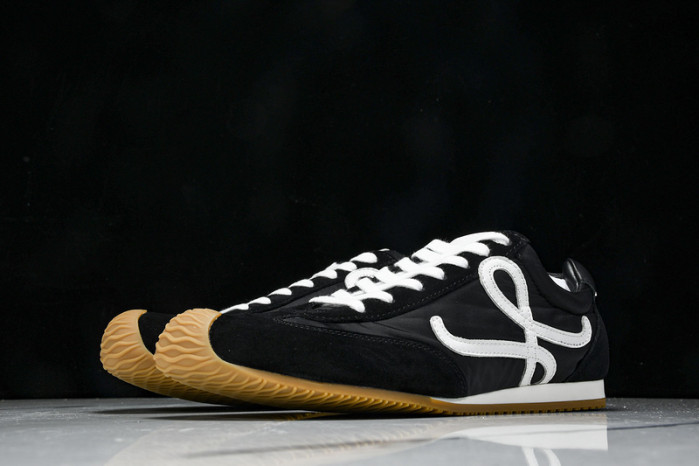 L*0ewe Ballet Runner LW-FOR03