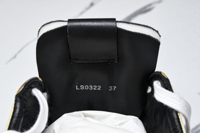 L*0ewe Ballet Runner LW-FOR11