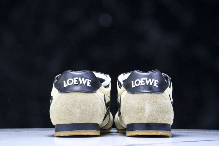 L*0ewe Ballet Runner LW-FOR11
