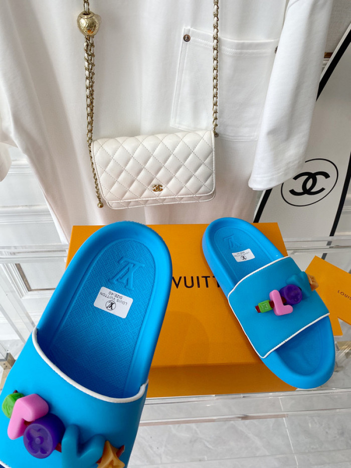 LV SLIPPERS