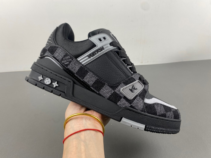 LV SNEAKER LOW FOR-LV106