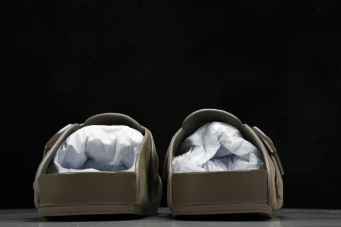 BLCG SLIPPERS