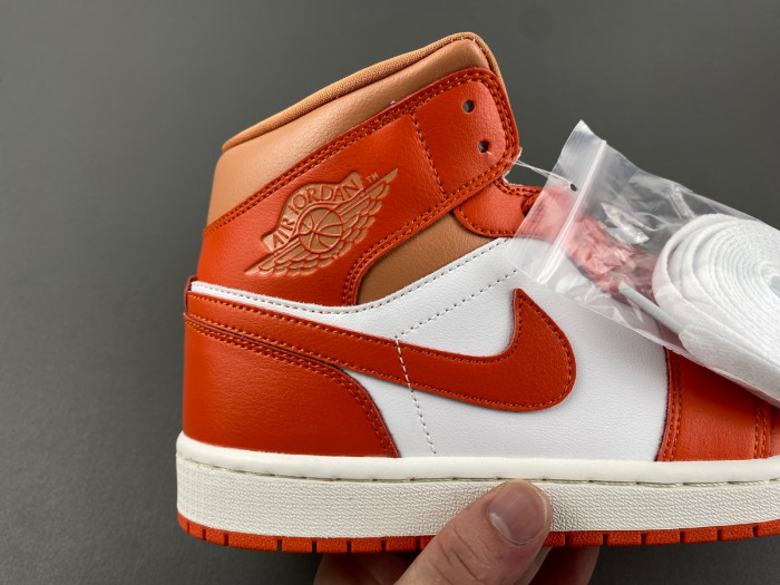 Wmns Jordan 1 Mid 