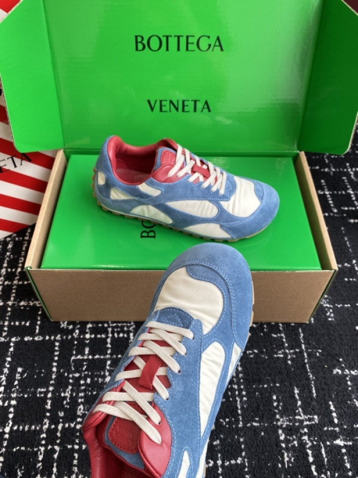b0tt*ga Ven*ta sneaker