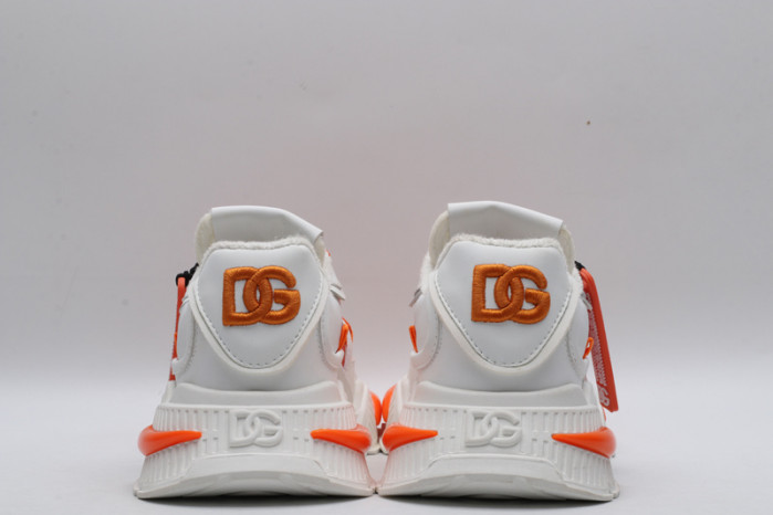 DG SNEAKERS 052503