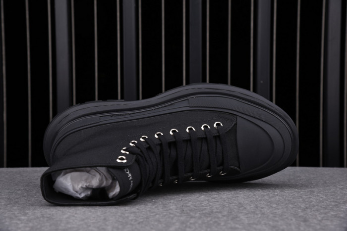 MQ Sneakers