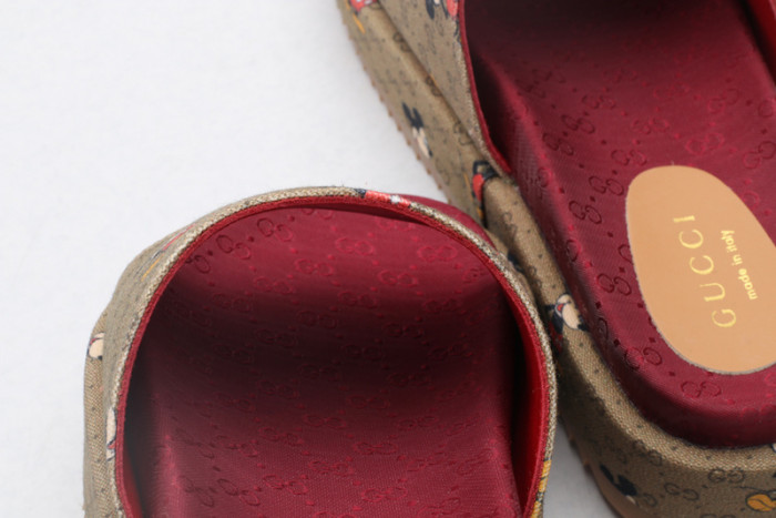 Gv*c slippers