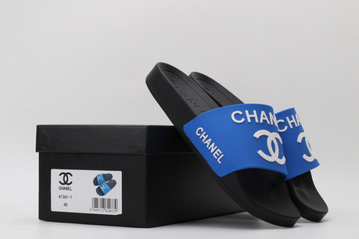 CH*NEL SLIPPERS