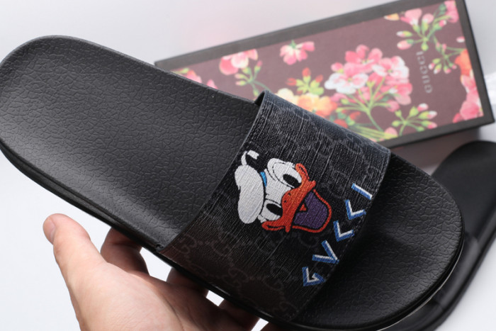 Gv*c slippers