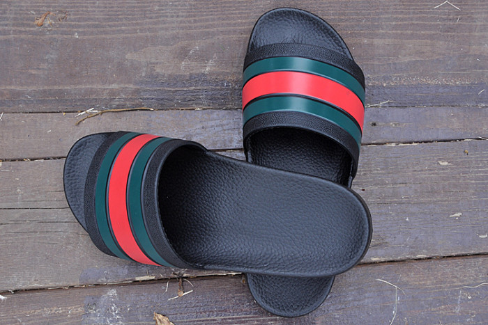 Gv*c slippers